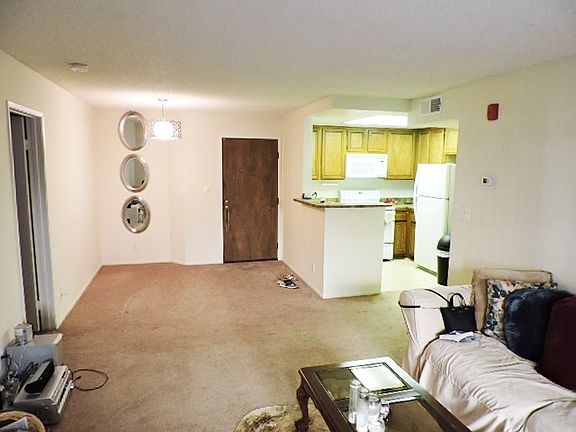 4th image of 22100 Burbank Blvd Unit 137D
