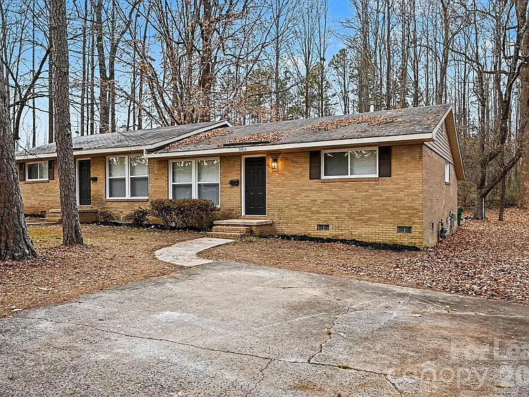 5003 Lakecrest Dr — Photo 3