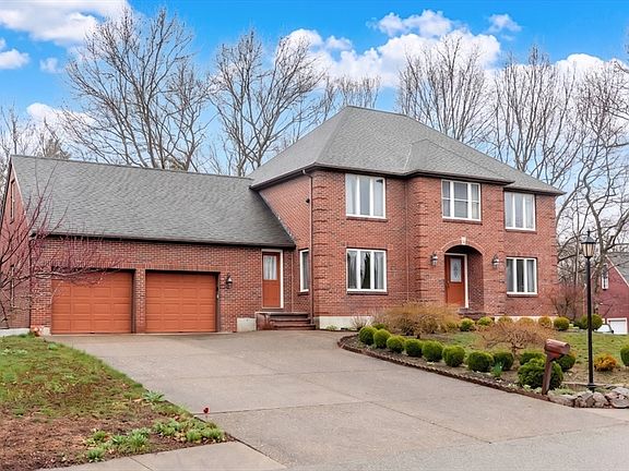 2nd image of 20 Teaberry Ln #1