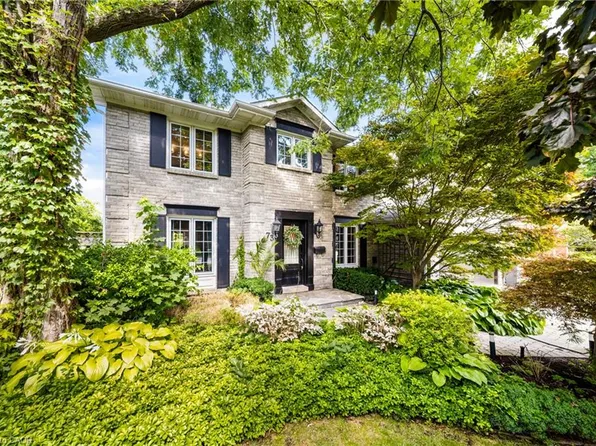 73 Terrence Park Dr, Ancaster, ON L9G 4B5