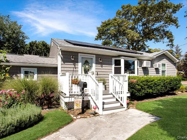 460 Maple Avenue, Patchogue, NY 11772