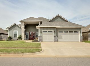 4805 Hambletonian Ln, Mustang, OK 73064
