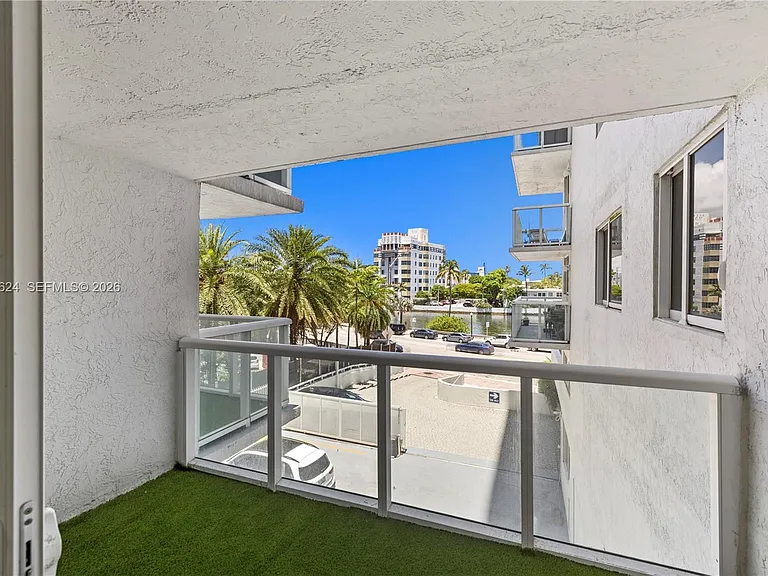 2457 Collins Ave #307 — Photo 18