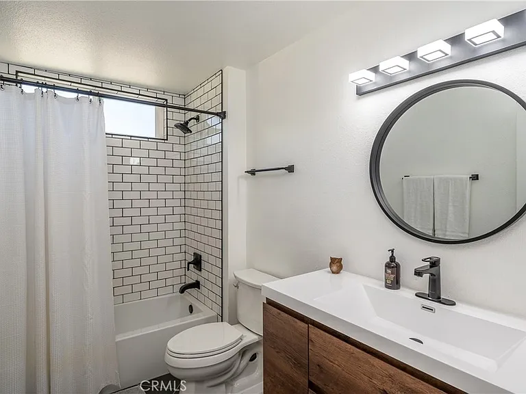 409 W Sierra Dr — Photo 7