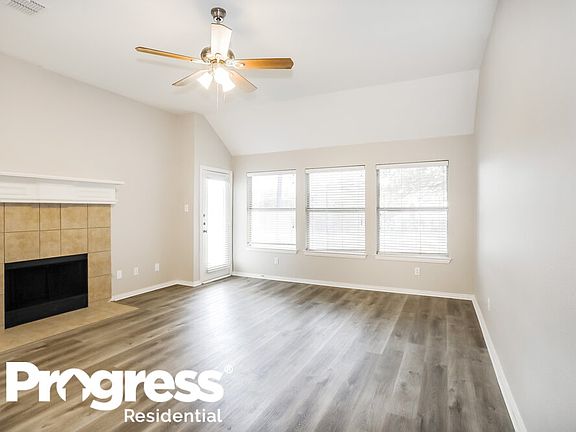 4th image of 1810 Copper Leaf Dr