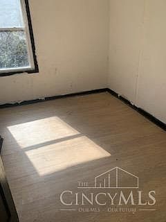 4th image of 3305 Glenway Ave