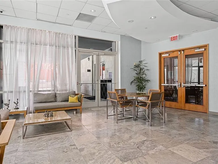 3338 Peachtree Rd NE #1105 — Photo 29