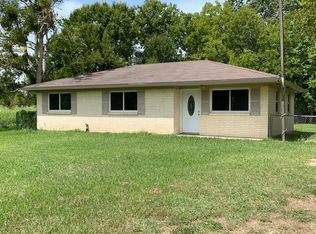 76 Rachel Dr, Bay City, TX 77414