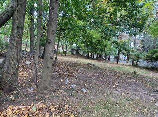 228 Edinboro Rd, Staten Island, NY 10306