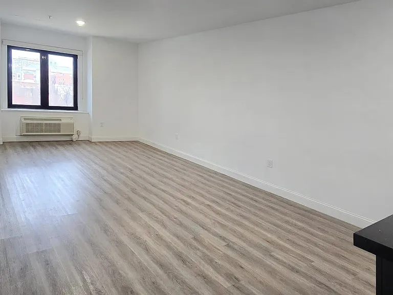 211 Baldwin Ave #403 — Photo 27