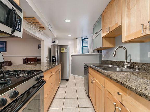 1640104720-4633_N_Racine_Ave_Unit_G-large-006-001-0006-1500x