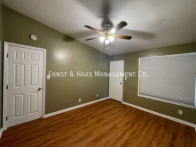 1957 San Francisco Ave #2 — Photo 13