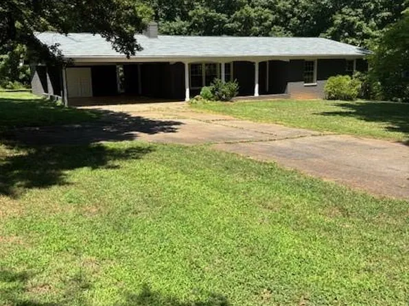 111 Springhill Dr, Mocksville, NC 27028