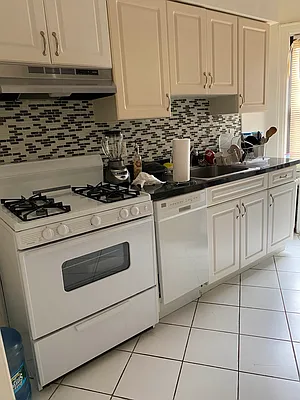 Rented by George Realty Group LLC | media 7