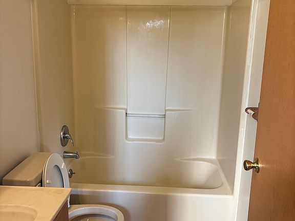 4th image of 1225 Red Pine Way