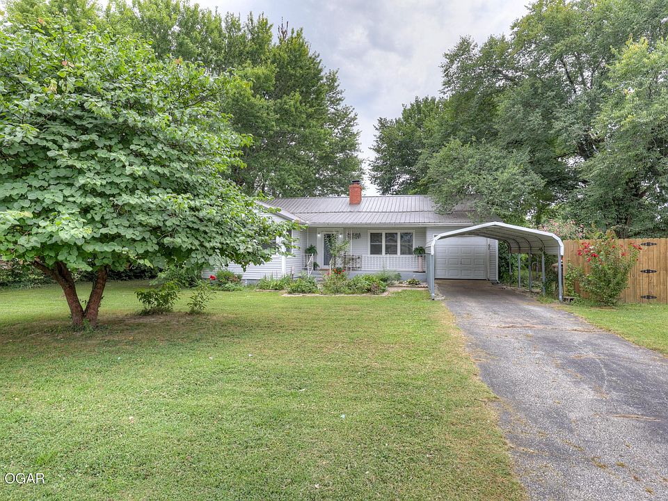 1st image of 109 E Splitlog Ave