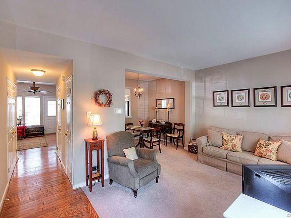 5th image of 2955 Queensland Dr
