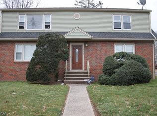 522 Irvington Ave, Maplewood, NJ 07040