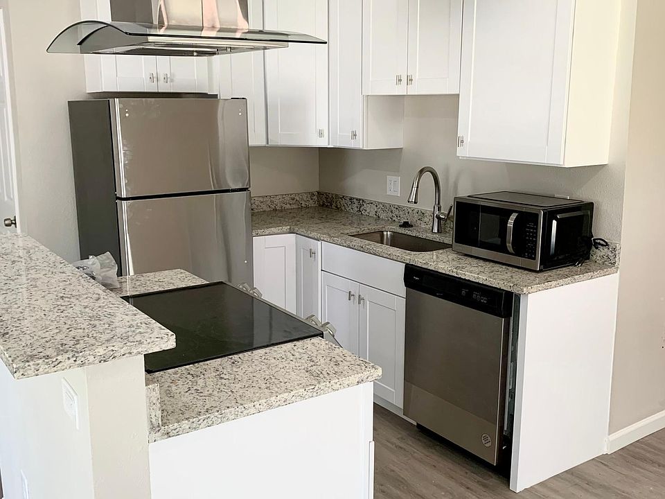 301 W Sam Rayburn Dr Bonham TX Zillow