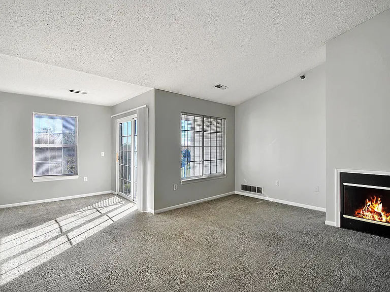 Pendleton Park Apartments — Photo 49