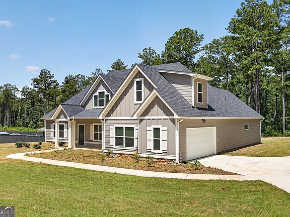 3rd image of 246 Field Rd