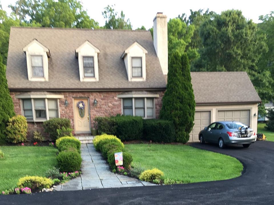 Front of House Summer