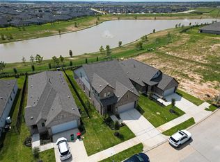 27423 Sunterra Village Dr, Katy, TX 77493