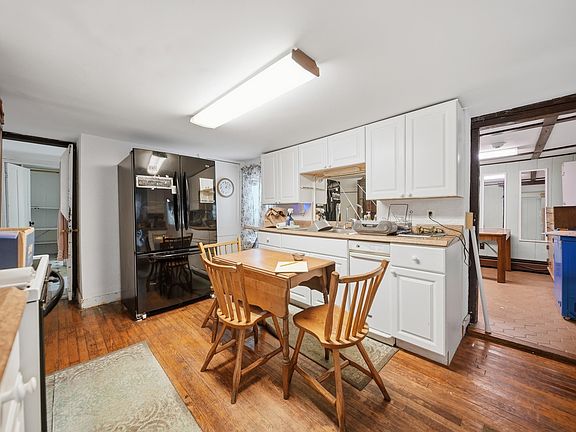 4th image of 2 Hadley Road