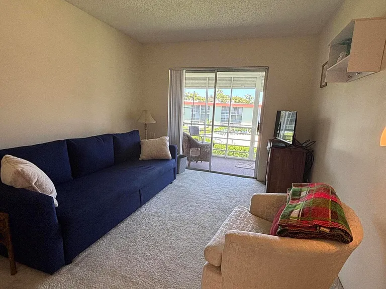 3000 Springdale Blvd #316 — Photo 5