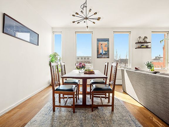 2nd image of 109 3rd St APT 3