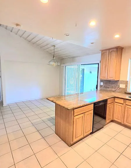6480 Havenside Dr — Photo 6