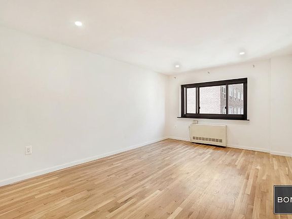 4th image of 382 3rd Ave APT 15A