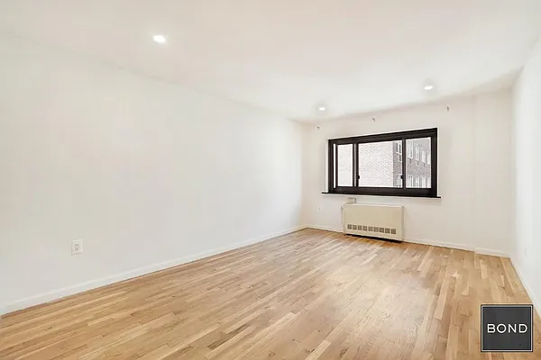 Rented by Bond New York | media 16