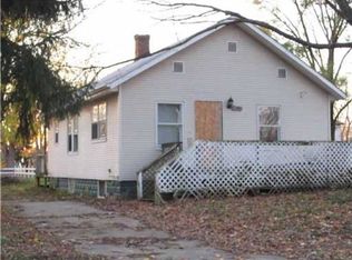 1645 N Olive St, South Bend, IN 46628