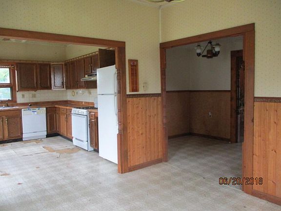 4th image of 1193 Church St