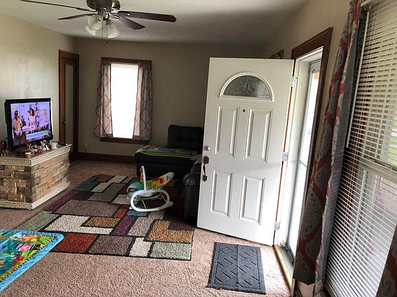 2nd image of 1031 W 22nd St