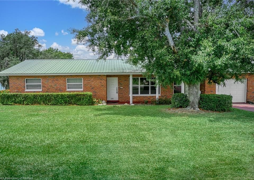 1st image of 1309 N Lake Isis Dr