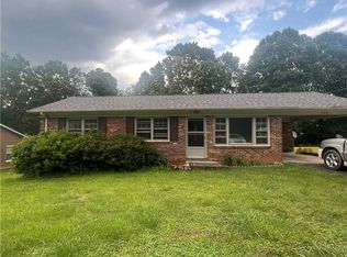 228 Maple Hollow Rd, Mount Airy, NC 27030