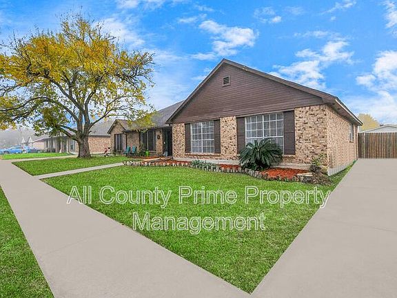 2nd image of 3322 Silverside Dr