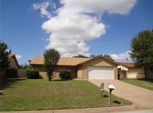 7605 Lisa Ct, Fort Worth, TX 76112