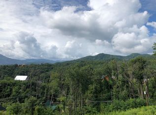 770 Cliff Branch Rd, Gatlinburg, TN 37738