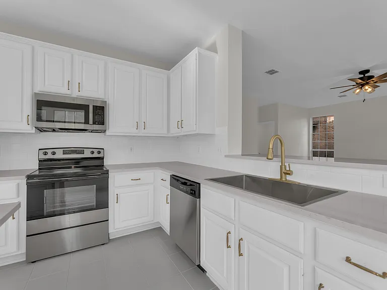 2822 Alcot Ln — Photo 6