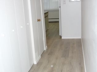174 E 4th St #213, North Vancouver, BC