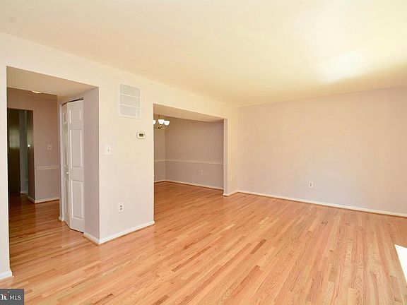 4th image of 5225 Leeward Ln