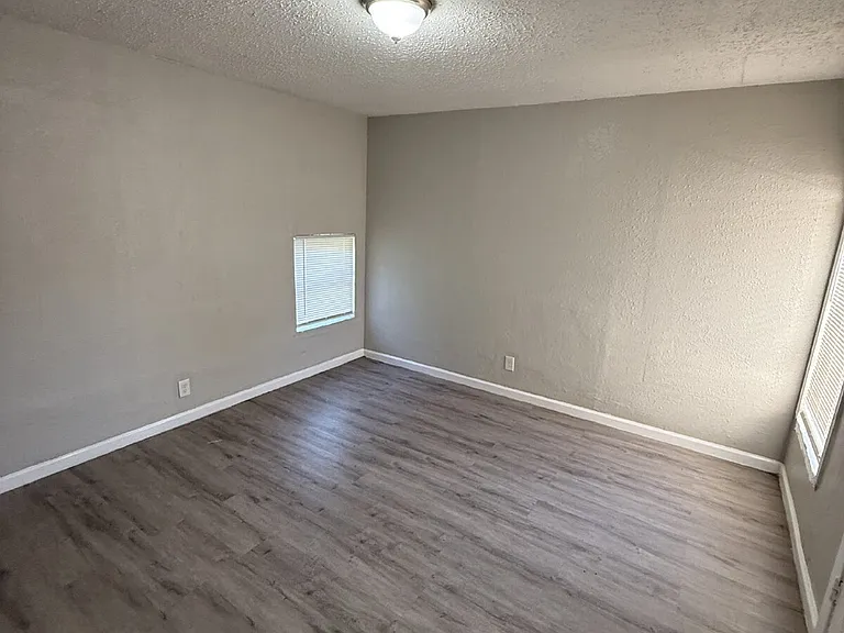 2213 Lea Crest Dr — Photo 8