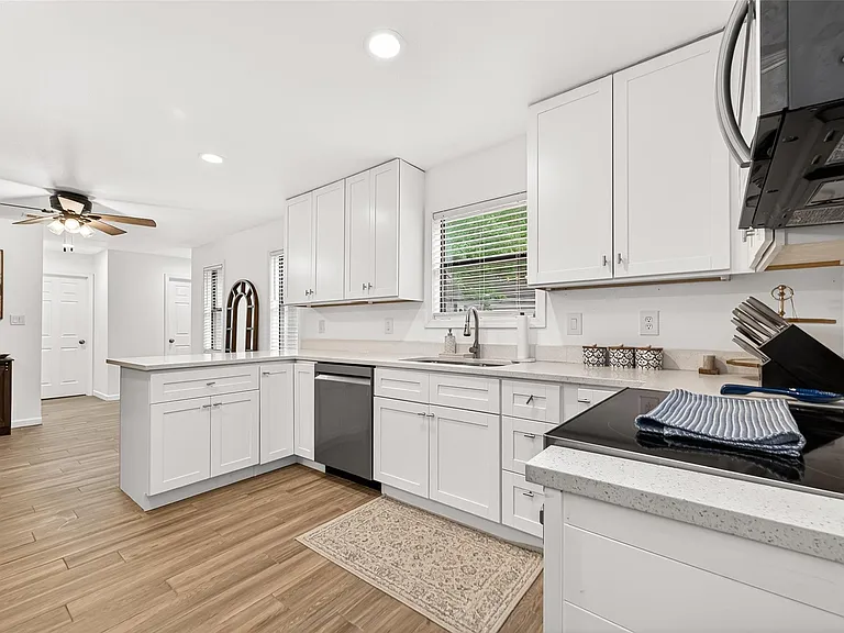 548 Brandon Rd — Photo 14