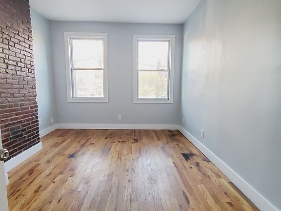 2nd image of 19 Jewett Ave #1R