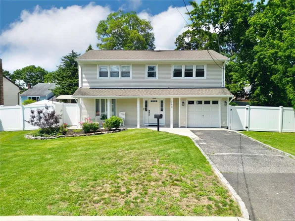 260 W 12th Street, Deer Park, NY 11729