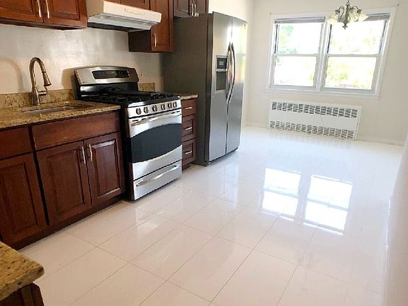 2nd image of 2273 46th St #2