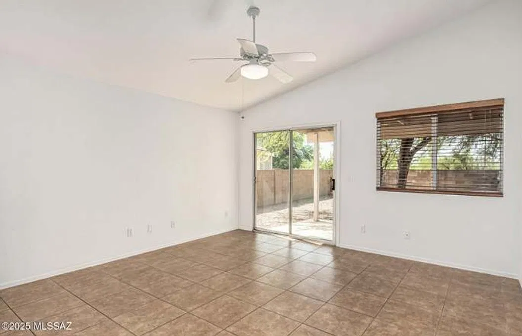 3 bed, 1511 sqft, $2,200 — Photo 2